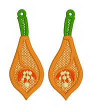 Calla Lily FSL Boucles d'oreilles et pendentif BUNDLE SET - Boucles d'oreilles en dentelle autoportantes dans le cerceau