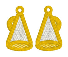 Boucles d’oreilles Megaphone Cheer FSL - Boucles d’oreilles en dentelle autoportantes In the Hoop