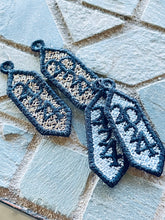 Boucles d’oreilles Perspective FSL 2024 - Boucles d’oreilles en dentelle autoportantes In the Hoop