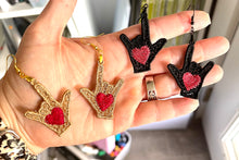 ILY Je t'aime Boucles d'oreilles FSL en langue des signes - Boucles d'oreilles en dentelle autoportantes dans le cerceau