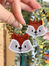 Boucles d’oreilles Fox Face FSL - Conception de boucles d’oreilles en dentelle autoportantes dans le cerceau pour la broderie machine