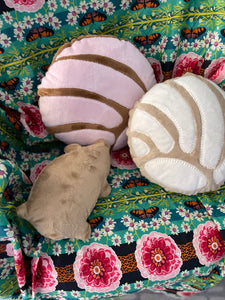 Pan Dulce Concha et Puerquito Oreillers à pain sucré dans le cerceau broderie et conception de couture