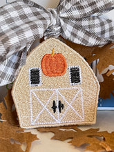 The Old Pumpkin Barn Freestanding Lace (FSL) Ornament