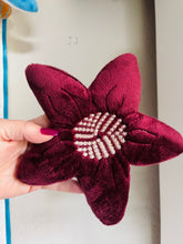 Puffy Leaf Stuffies 4x4 y 5x7 en el diseño de bordado de aro SET