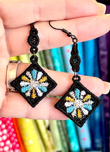 Dresden Quilt Block Dangle Pendientes SET- En los pendientes de encaje independientes del aro