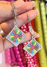 Dresden Quilt Block Dangle Boucles d’oreilles SET- Dans les boucles d’oreilles en dentelle autoportantes Hoop