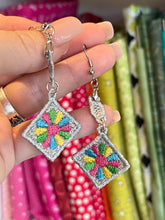 Dresden Quilt Block Dangle Boucles d’oreilles SET- Dans les boucles d’oreilles en dentelle autoportantes Hoop