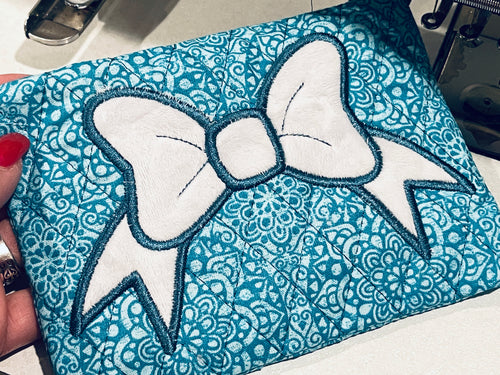 Pretty Bow Applique Mug Rug