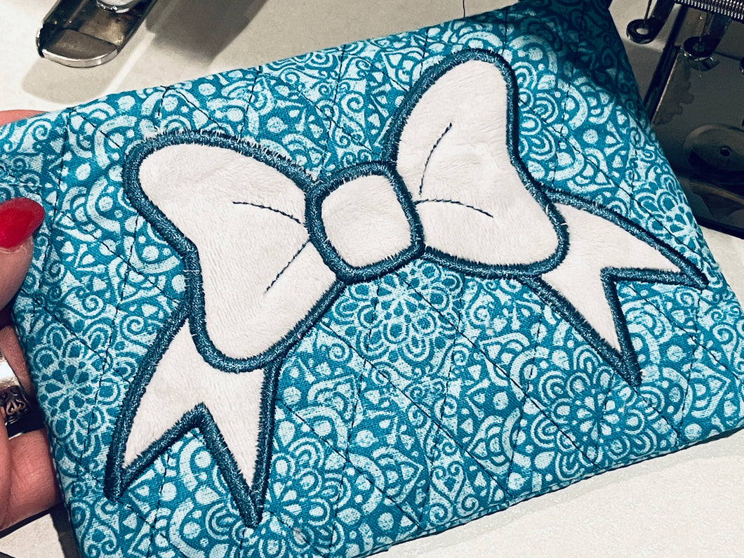 Pretty Bow Applique Mug Rug