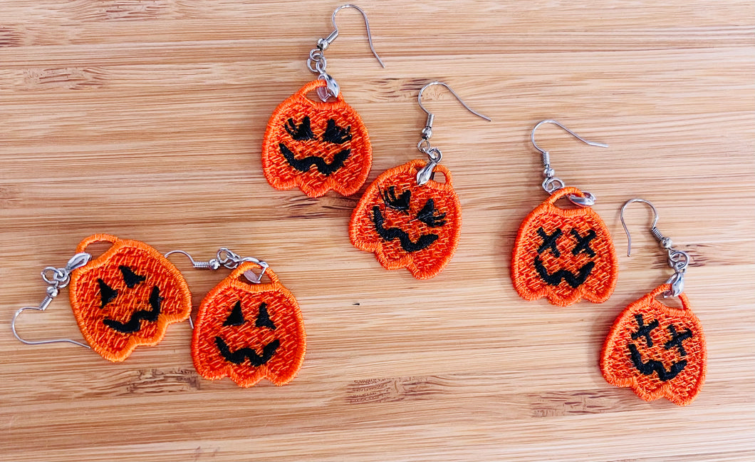 Jack O Lantern Trio Pumpkin Bucket FSL Boucles d’oreilles - Conception de boucles d’oreilles en dentelle autoportantes - Dans le projet de broderie Hoop