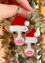 Bonita vaca con sombrero de Papá Noel Pendientes FSL navideños - En los pendientes de encaje independientes del aro