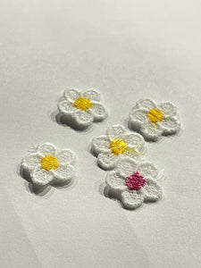 Pendientes FSL con tachuelas de flores - Pendientes de encaje independientes en el aro