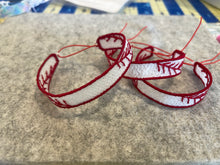 FSL Pulsera de la amistad Corazones - Pulsera de encaje independiente en el aro en tres tamaños