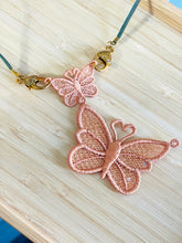 Pièce maîtresse de collier en dentelle autoportante Big Daisy