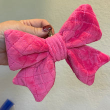 In the Hoop Quilted Bow Charm in three sizes 4x4, 5x7, 6x10