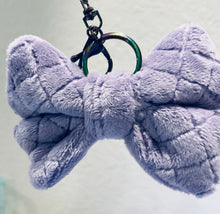In the Hoop Quilted Bow Charm in three sizes 4x4, 5x7, 6x10