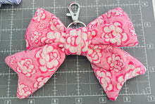 In the Hoop Quilted Bow Charm in three sizes 4x4, 5x7, 6x10