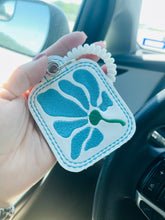 Jellyflower 2 Eyelet Tag
