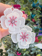 Pendientes Poppy Moon FSL - Pendientes de encaje independientes en el aro