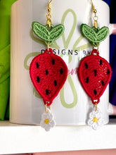 Boucles d’oreilles Strawberry Dangles FSL - Boucles d’oreilles en dentelle autoportantes In the Hoop