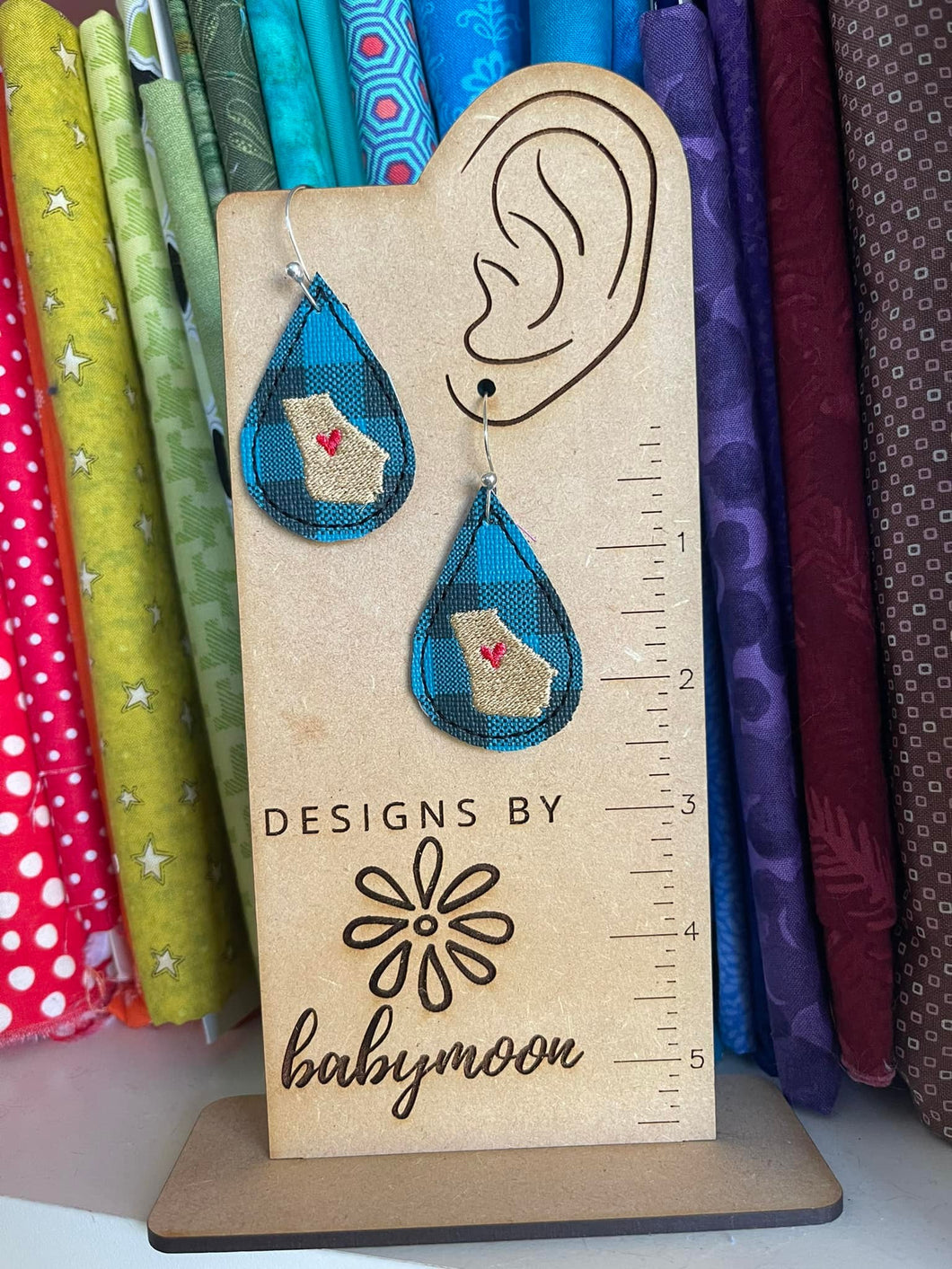 Teardrop Georgia Earrings embroidery design for Vinyl and Leather
