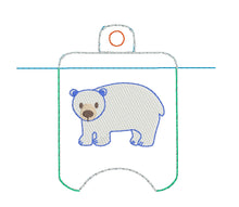 Polar Bear Hand Sanitizer Holder Eyelet Version Dans le projet de broderie Hoop 1 oz BBW pour cerceaux 4x4
