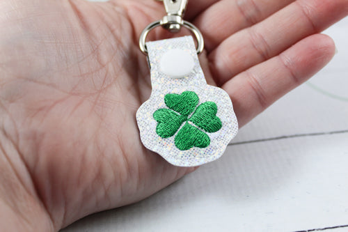 St Patricks Day Lucky Four Leaf Clover SINGLE tag snap tab