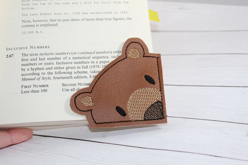 Bear Corner Bookmark Design