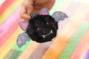 Bat Fluffy Puff - Diseño de bordado en el aro