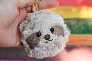 Sloth Fluffy Puff - Dans le motif de broderie cerceau