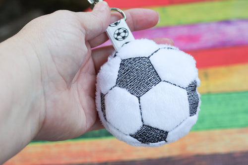 Ballon de football Fluffy Puff Design Set - Dans le design de broderie cerceau
