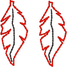 Diseño de bordado de mini pendientes de plumas