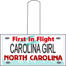Pestaña a presión con bordado de placa de Carolina del Norte