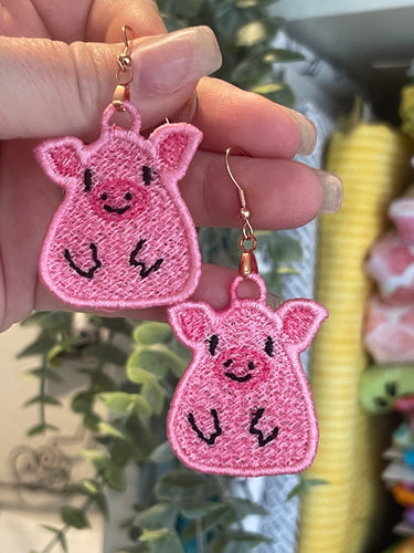 Boucles d’oreilles Pig Cutie - Conception de boucles d’oreilles en dentelle autoportantes dans le cerceau pour la broderie machine