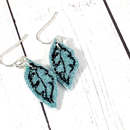 Mini Feather Earrings embroidery design