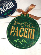 Dona Nobis Pacem Christmas Ornament for 4x4 hoops