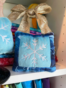 Tiny Snowflake Pillows - Hanging Pillows - Tiered Tray Pillow Decor - In the Hoop Mini Pillow Set