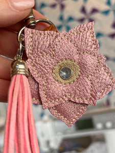 Poinsettia 3D Rivet Keyfob 4x4