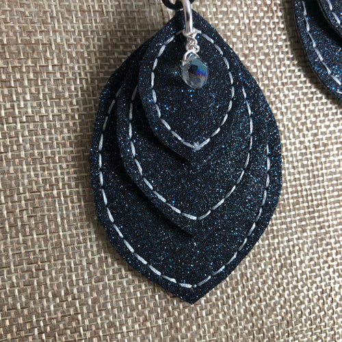 Leaf Layers Earrings and Pendant embroidery design for Vinyl and Leather