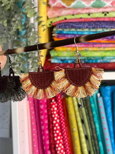 Dédicace Fan Autoportant Dentelle Fringe Boucles d’oreilles broderie design