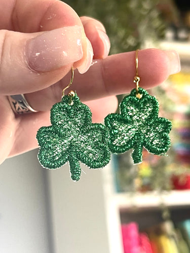 Boucles d’oreilles FSL Three Leaf Clover - Boucles d’oreilles en dentelle autoportantes In the Hoop