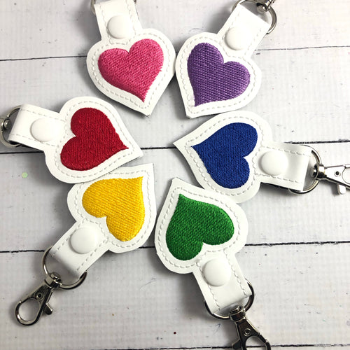 Corazón hinchado del día de San Valentín MULTI CON Pestaña a presión de etiqueta ARCO IRIS CLASIFICADA DE COLOR BONUS para aros 4x4