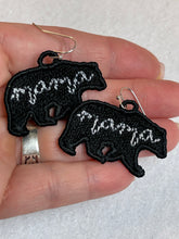 Boucles d’oreilles Mama Bear FSL - Boucles d’oreilles en dentelle autoportantes In the Hoop