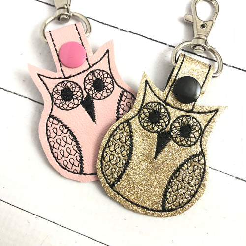 Groovy Owl snap tab In the Hoop embroidery design