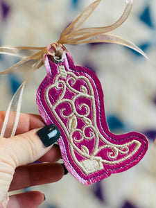 Boot Scooting Eyelet Tag Keyfob or Ornament for 4x4 hoops