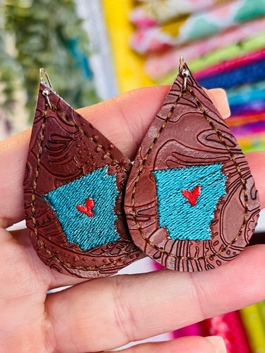 Teardrop Arkansas Earrings embroidery design for Vinyl and Leather