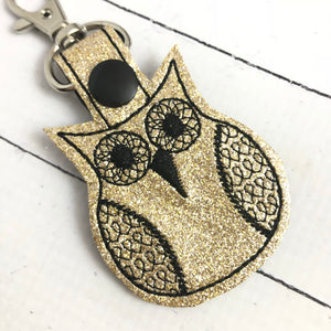 Groovy Owl snap tab In the Hoop embroidery design