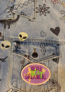 Conception de broderie Never Stop Dreaming Patch