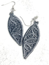 Boucles d’oreilles Pirouette FSL - Boucles d’oreilles en dentelle autoportantes In the Hoop