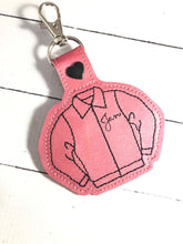 Diseño de bordado de etiqueta de mochila/llavero de chaqueta de mezclilla